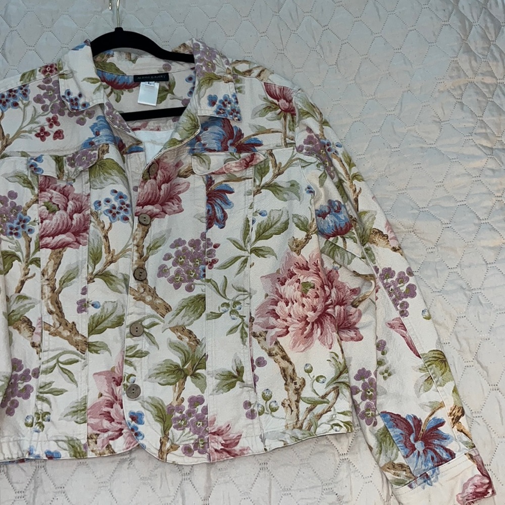 Floral denim jacket!